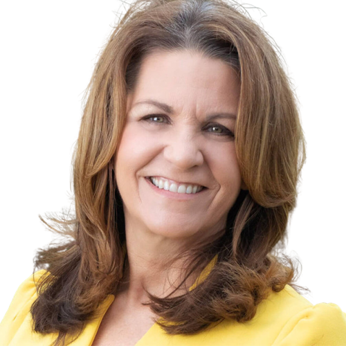 A headshot of Lois MacMillan.